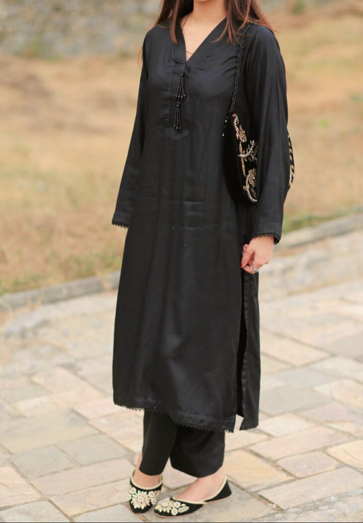Obsidian Majesty – Jet Black Soft Linen 2-Piece Suit - Image 2