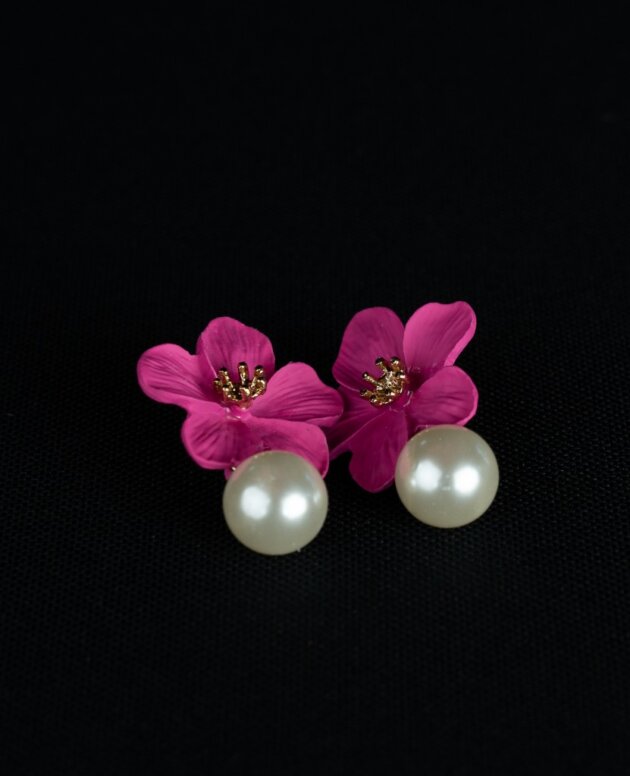 Fuchsia Dream Pearl Earrings 💕