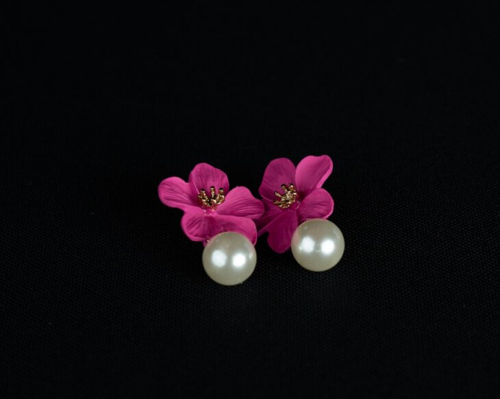 Fuchsia Dream Pearl Earrings 💕