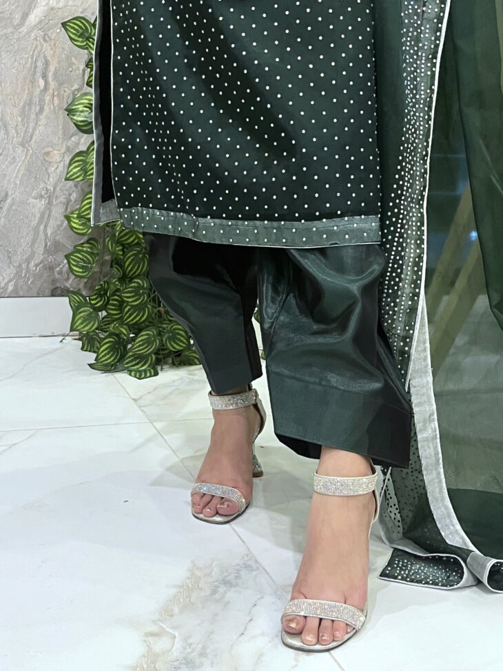 Green Shamoz Silk Attire 3 piece Suit - Image 8