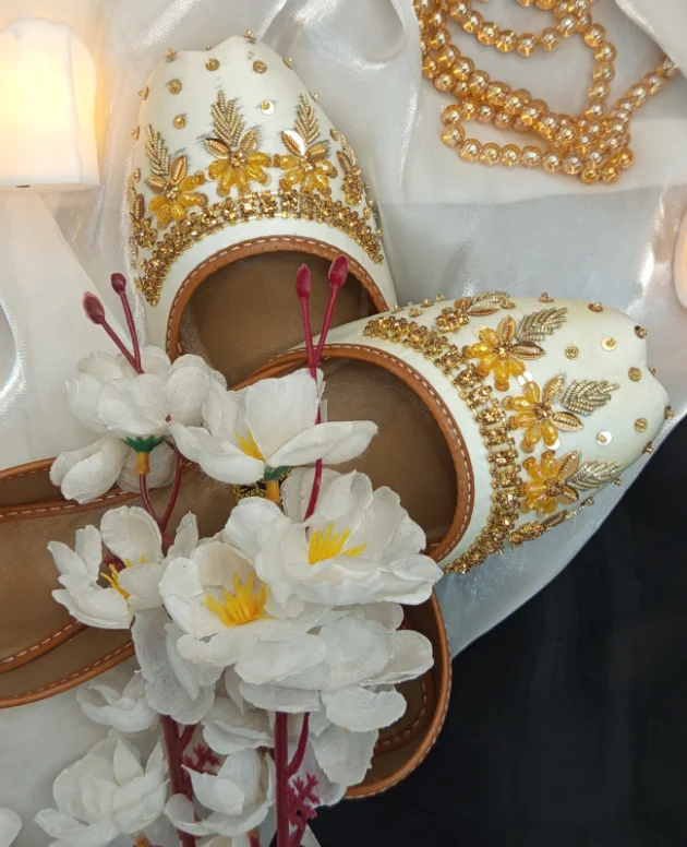 white and gold khusas