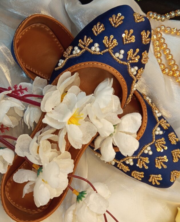 Navy bluekhusas