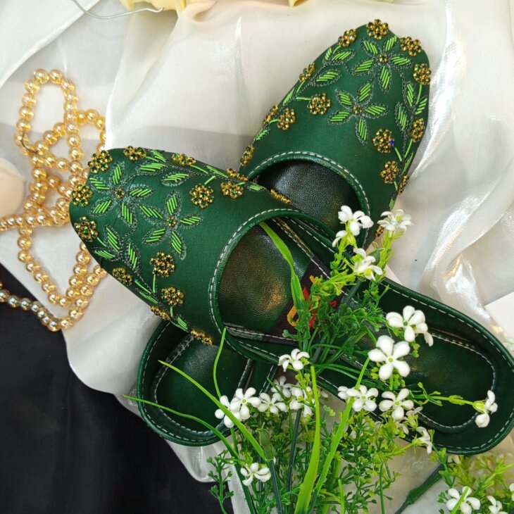 Embroidered green  khusas - Image 2