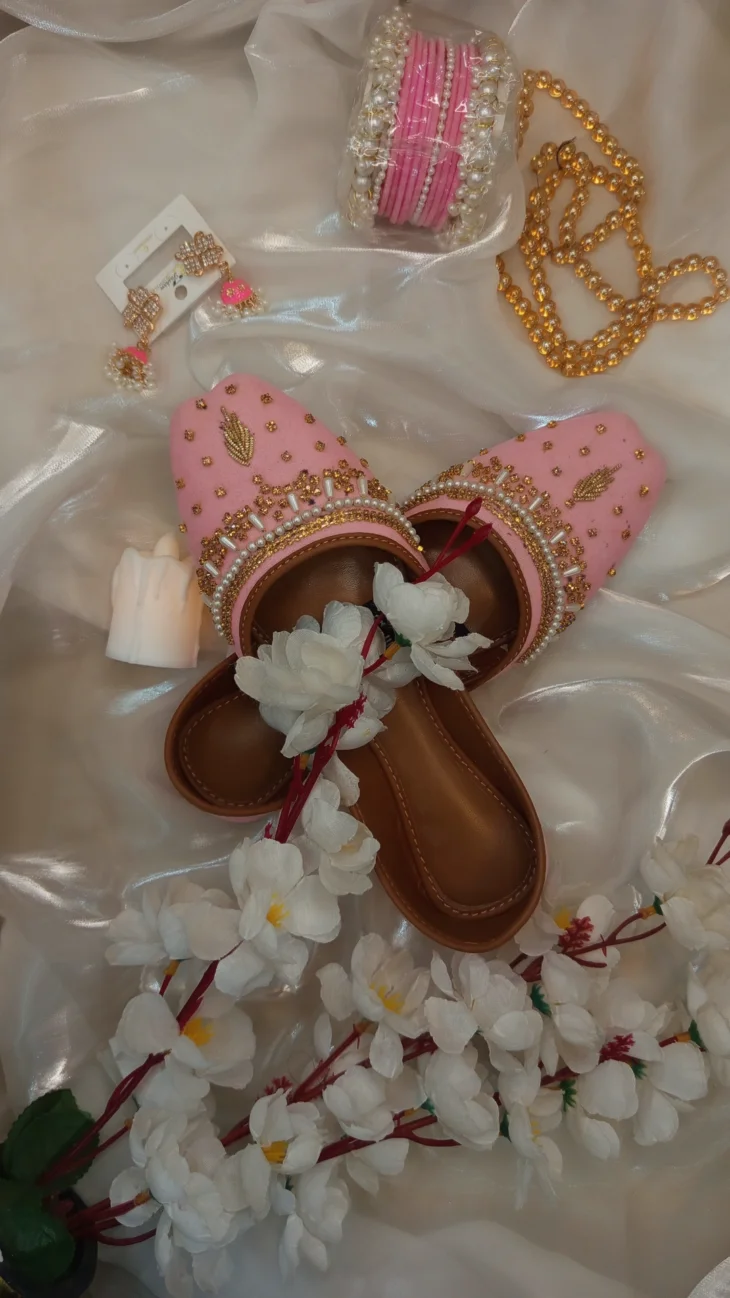 Pink & Gold Khusa - Image 2