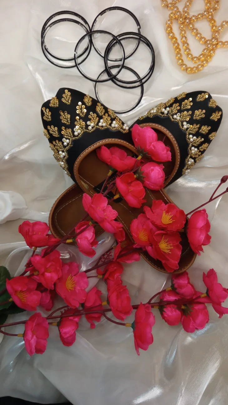 Black & Gold Khusas - Image 5