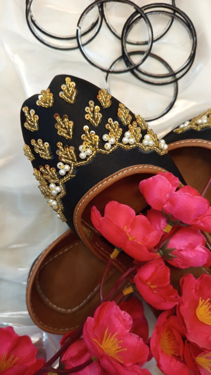 Black & Gold Khusas - Image 3